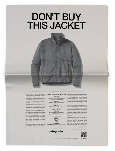 Aviso 'Don't Buy This Jacket' de Patagonia publicado en el New York Times